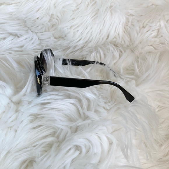 Fendi Gradient Sunglasses with Rhinestones FF Monogram - Picture 8 of 11